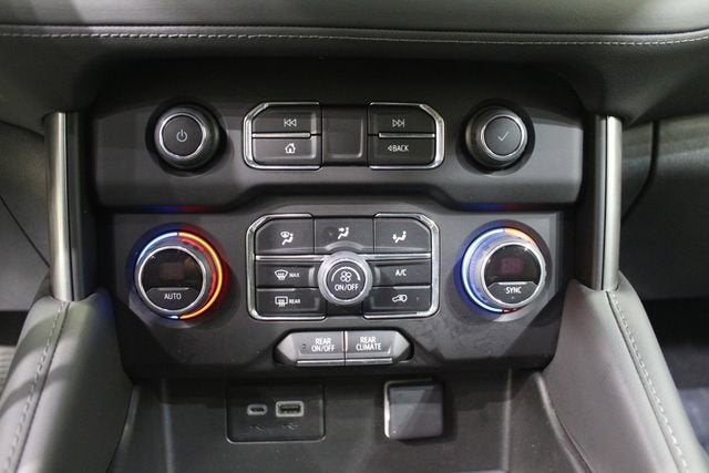 2024 Chevrolet Suburban LS
