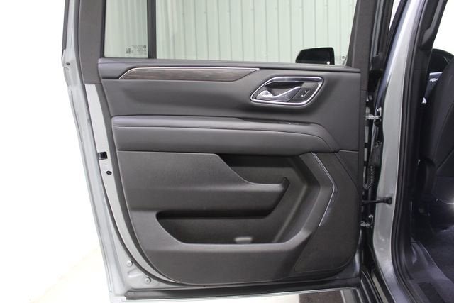 2024 Chevrolet Suburban LS