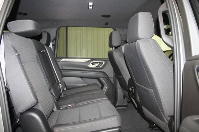 2024 Chevrolet Suburban LS