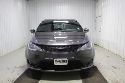 2020 Chrysler Pacifica Touring