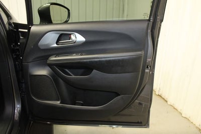 2020 Chrysler Pacifica Touring