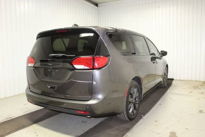 2020 Chrysler Pacifica Touring
