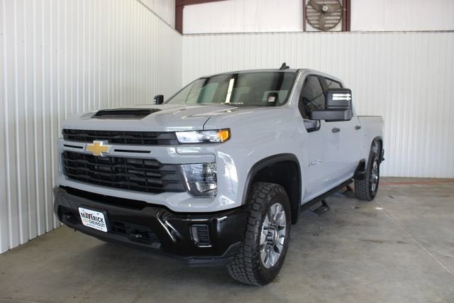 2024 Chevrolet Silverado HD Custom 4WD Crew Cab Standard Box's photo