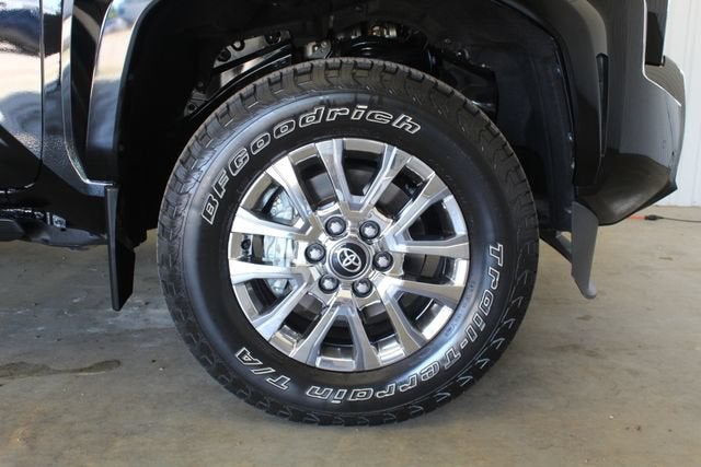 2024 Toyota Tacoma 4WD SR5
