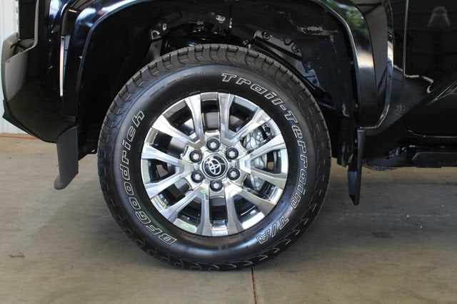 2024 Toyota Tacoma 4WD SR5