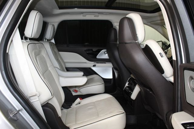 2022 Lincoln Aviator Black Label
