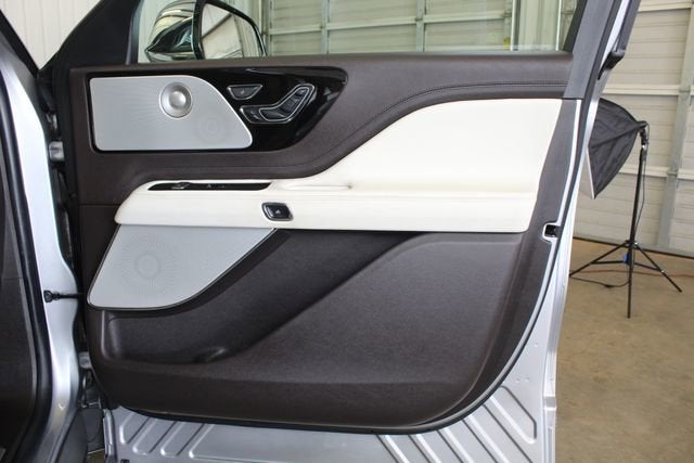 2022 Lincoln Aviator Black Label