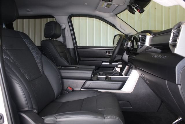 2024 Toyota Tundra 4WD SR5