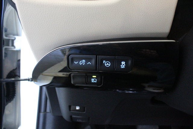 2019 Toyota Prius L Eco
