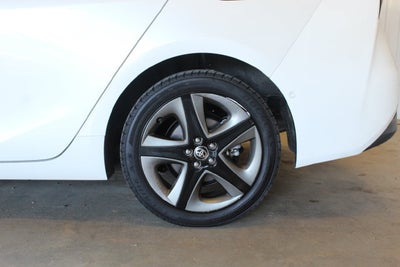 2019 Toyota Prius L Eco