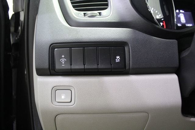 2021 Kia Sedona LX